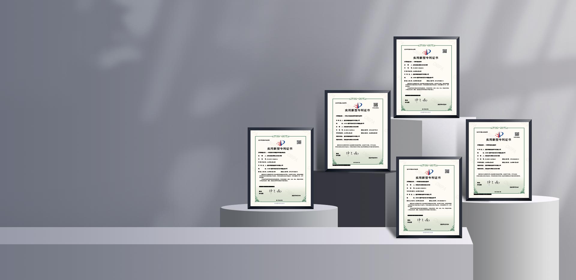 Monisovellusperävaunujen valmistaja